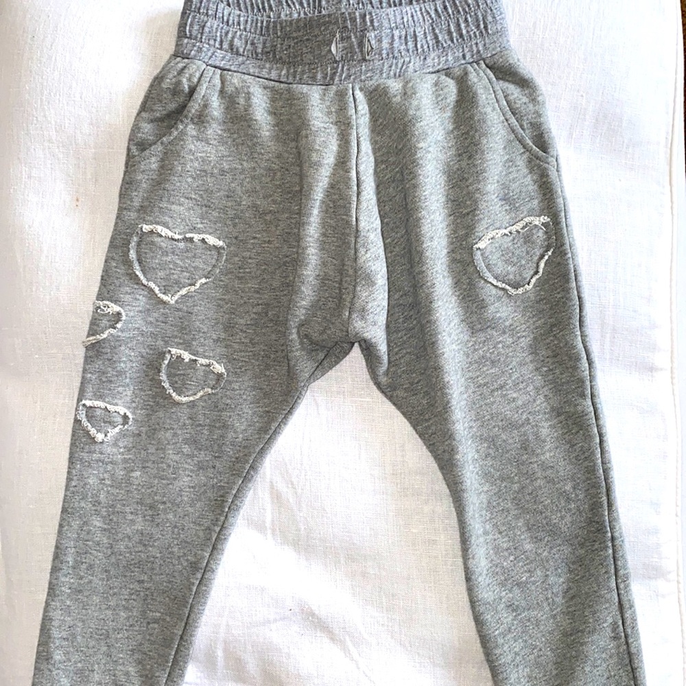 Organic Paper Wings sweats
